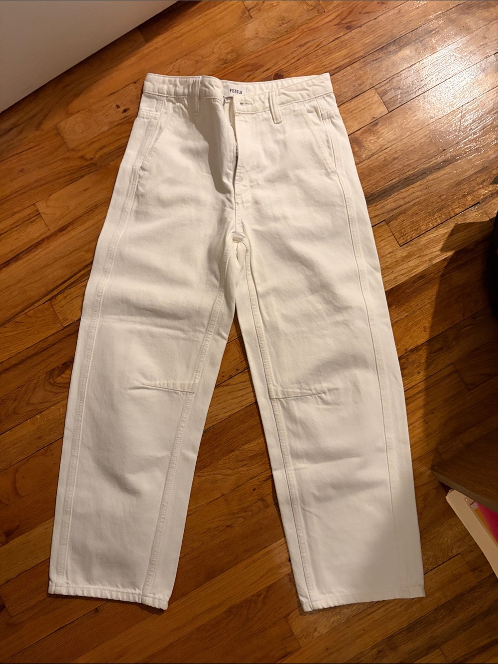 Woman’s White Straight-Leg Jeans
